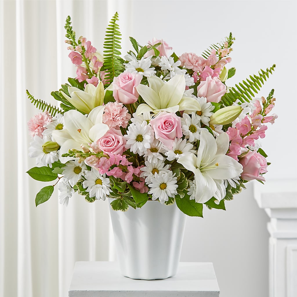 Soft Touch Tabletop Basket – Floral Design At Evergreen Llc, Princeton NC