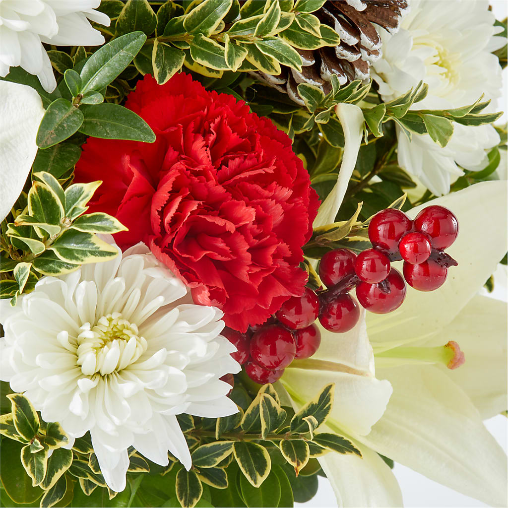 Festive Moments Tree –  Floral Design At Evergreen Llc, Princeton NC